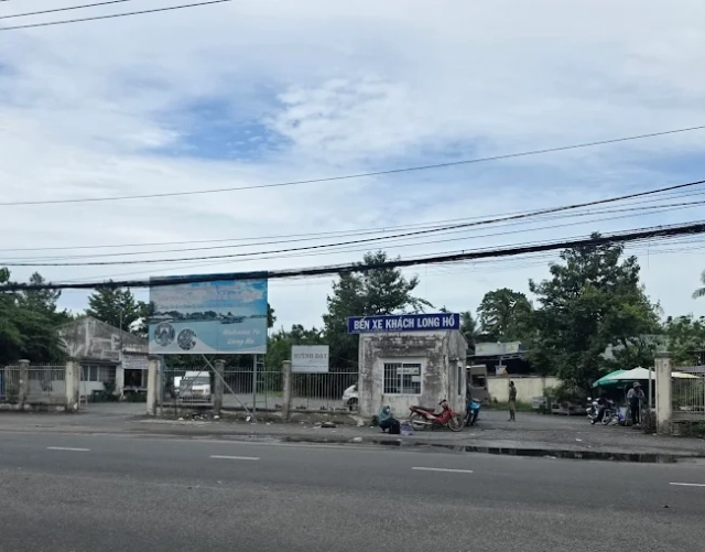 Bến xe Long Hồ