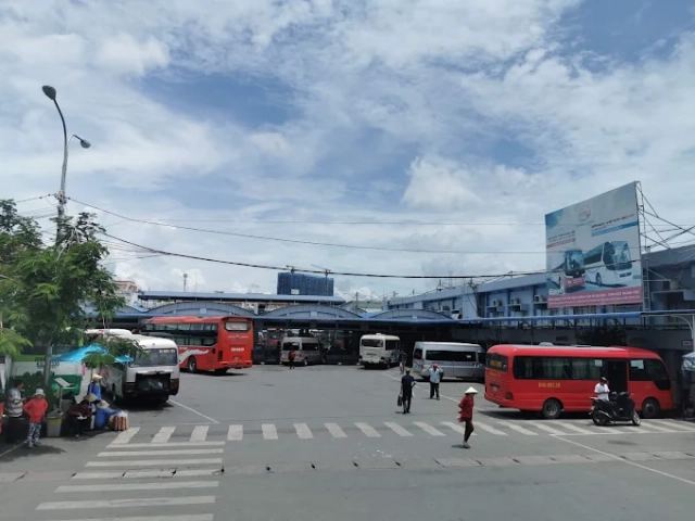 Bến xe Miền Tây