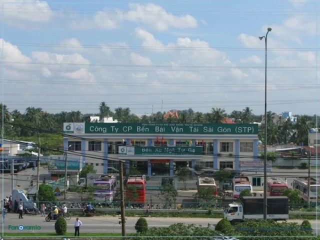 Bến xe Ngã Tư Ga