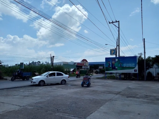 Bến xe Trà Ôn