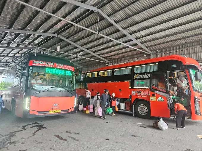 Hình ảnh Nhà xe Nhà xe Phương Trang Bến Tre