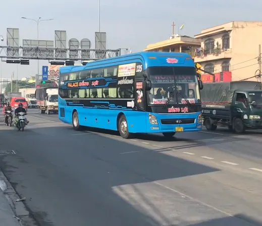 Biểu trưng nhà xe Hồng Lợi