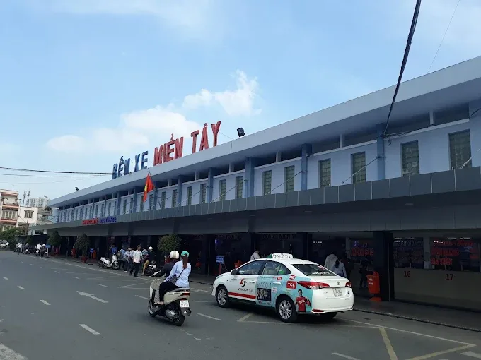 Hình ảnh Nhà xe Kim Cương