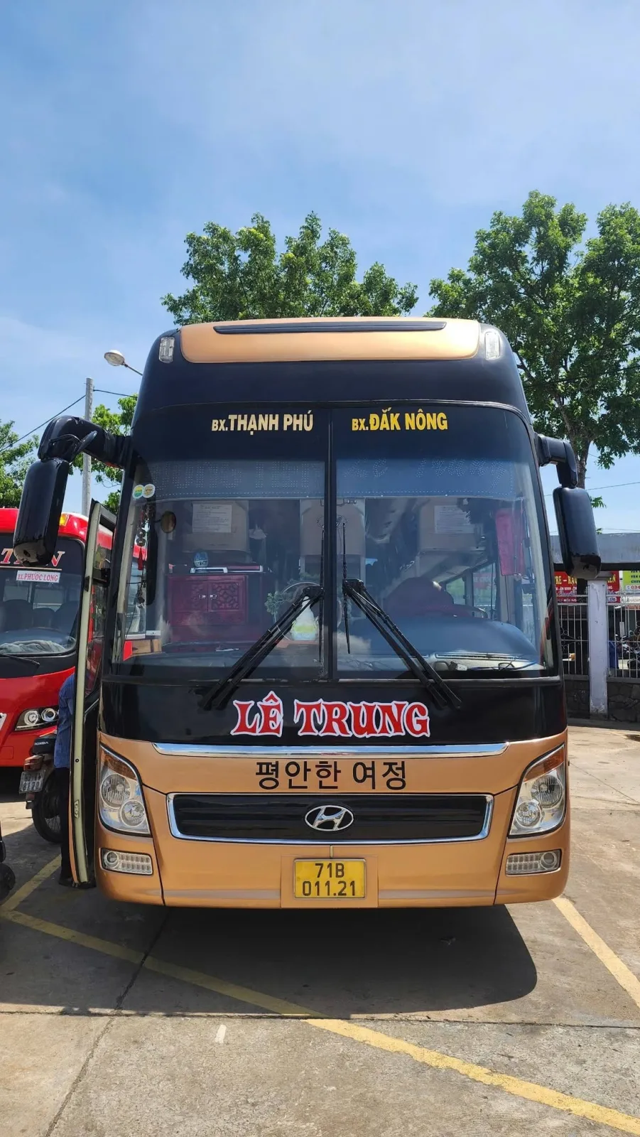 Hình ảnh Nhà xe Đồng Tiến